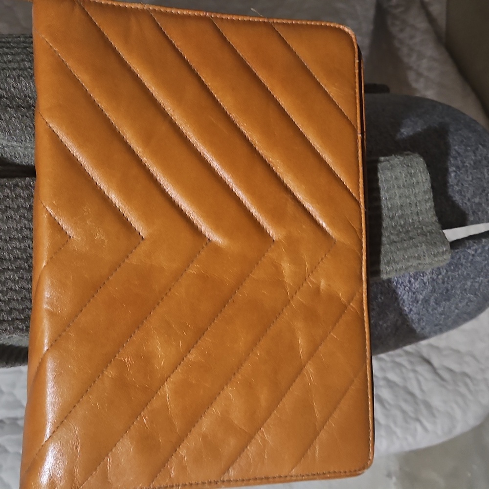 Timeless Classic Quilted Chevron Leather Shoulder Bag - Picture 2 of 11